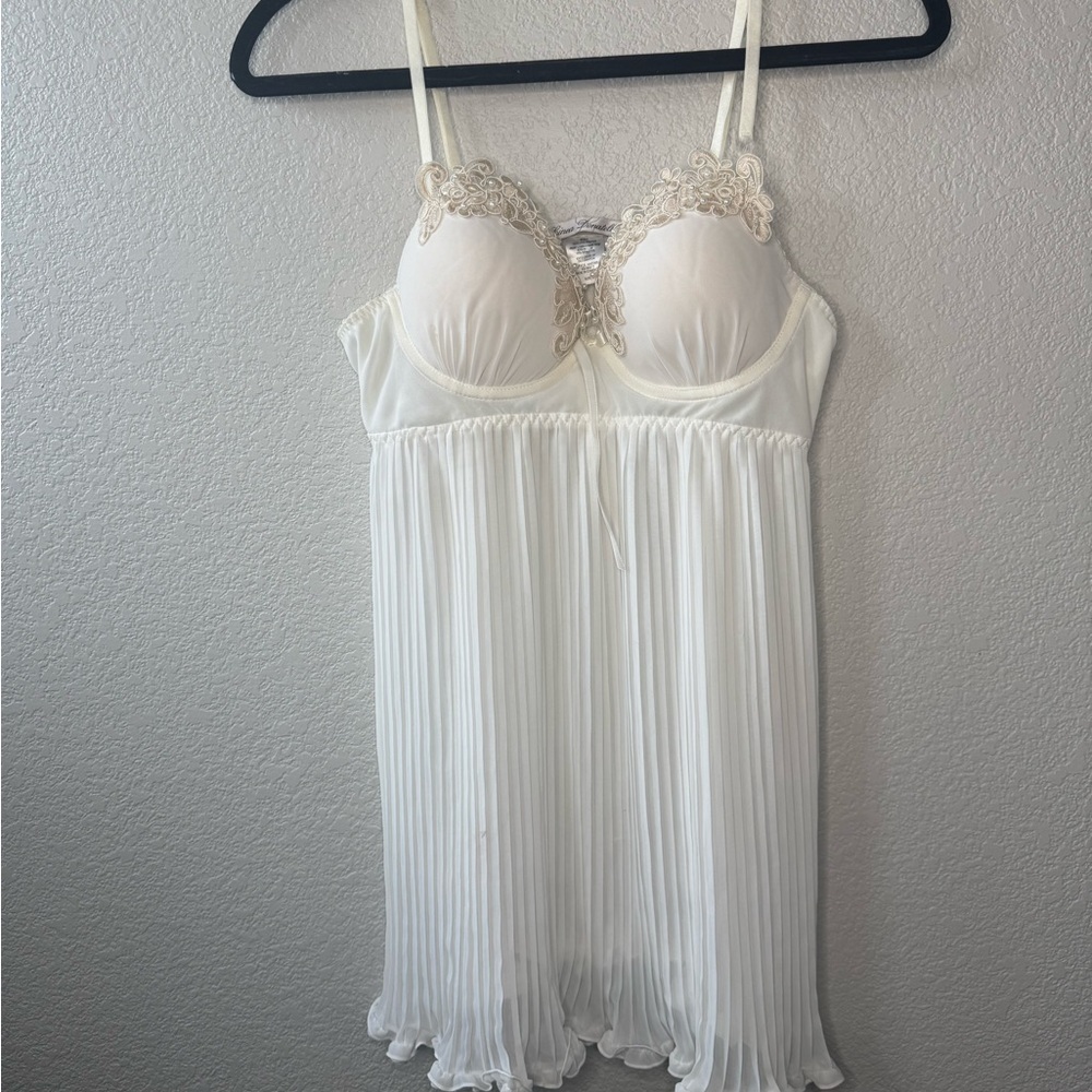 Linea Donatella Cream Pleated Chemise